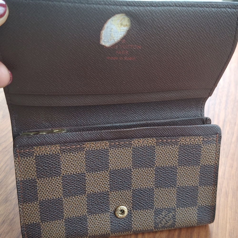 LV Damier Ebene Wallet - Picture 4 of 11
